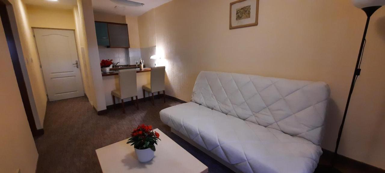 Ambassador Apartments Петровац Экстерьер фото