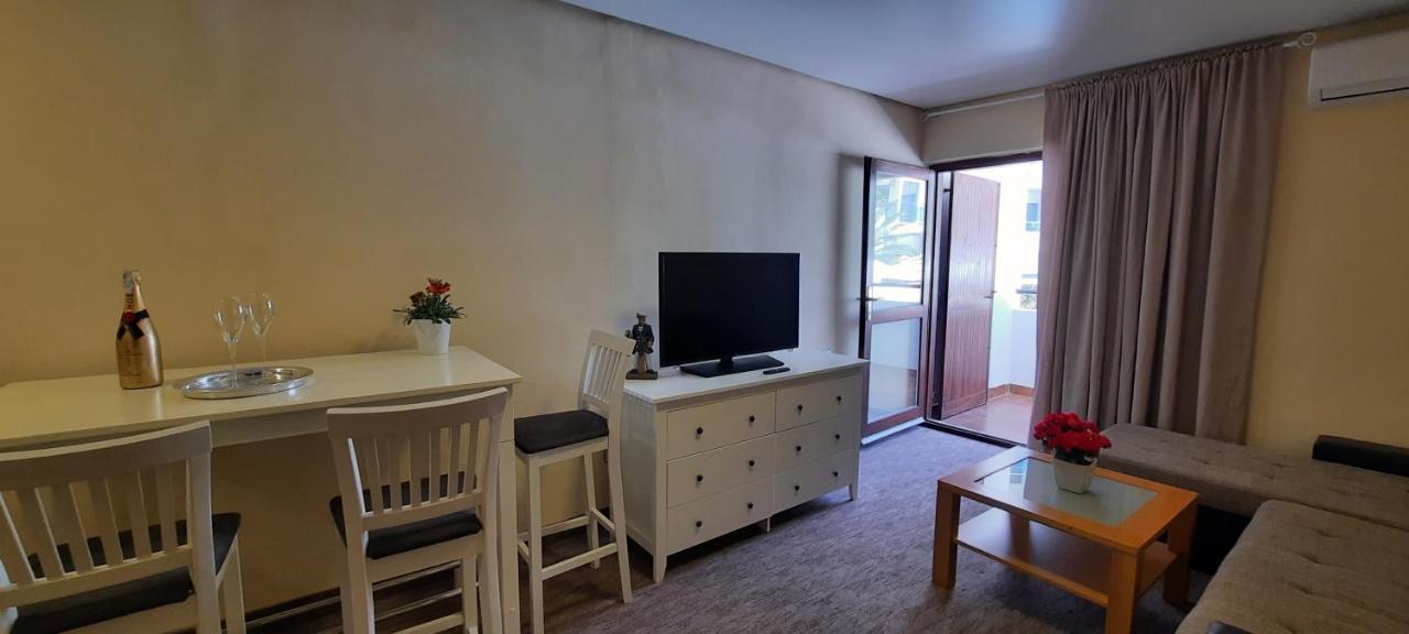 Ambassador Apartments Петровац Экстерьер фото