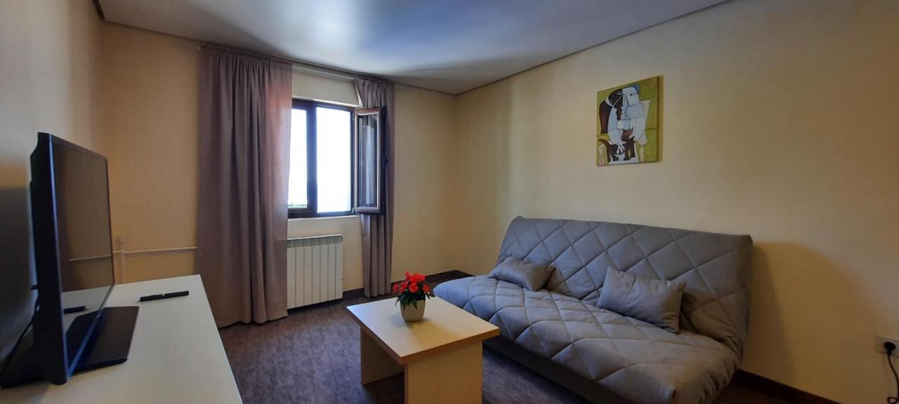 Ambassador Apartments Петровац Экстерьер фото