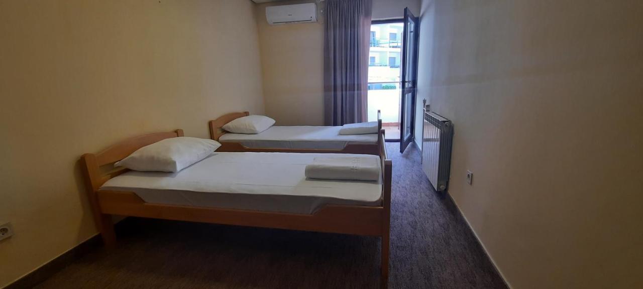 Ambassador Apartments Петровац Экстерьер фото