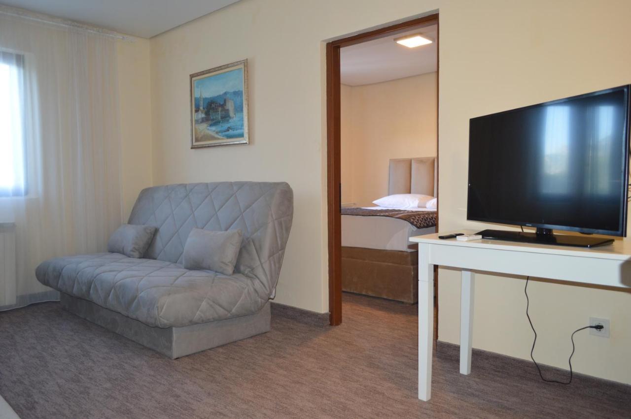 Ambassador Apartments Петровац Экстерьер фото
